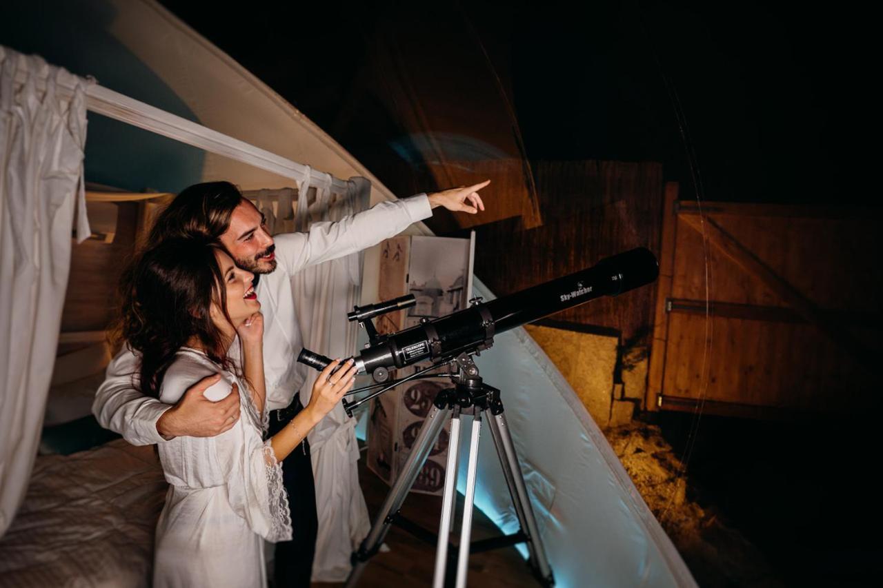 Burbujas Astronomicas Albarari Sanxenxo Hotel Eksteriør billede